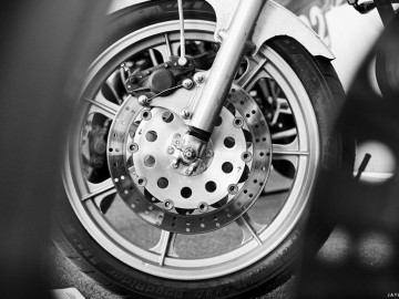 Brake rotor on Thad Wolff's Suzuki GS1000 motorcycle | Motorcyclist Magazine