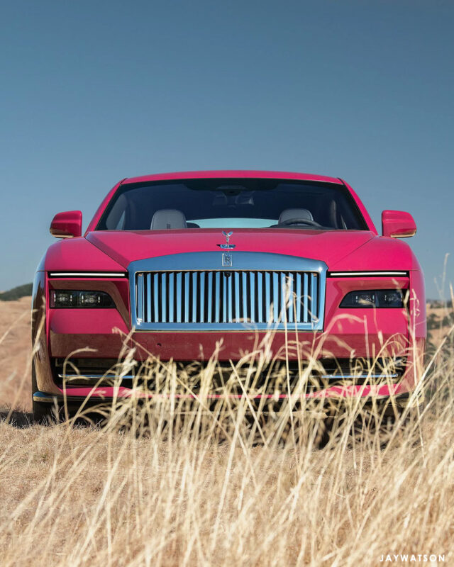Forbidden Pink Rolls-Royce Spectre Rolls-Royce